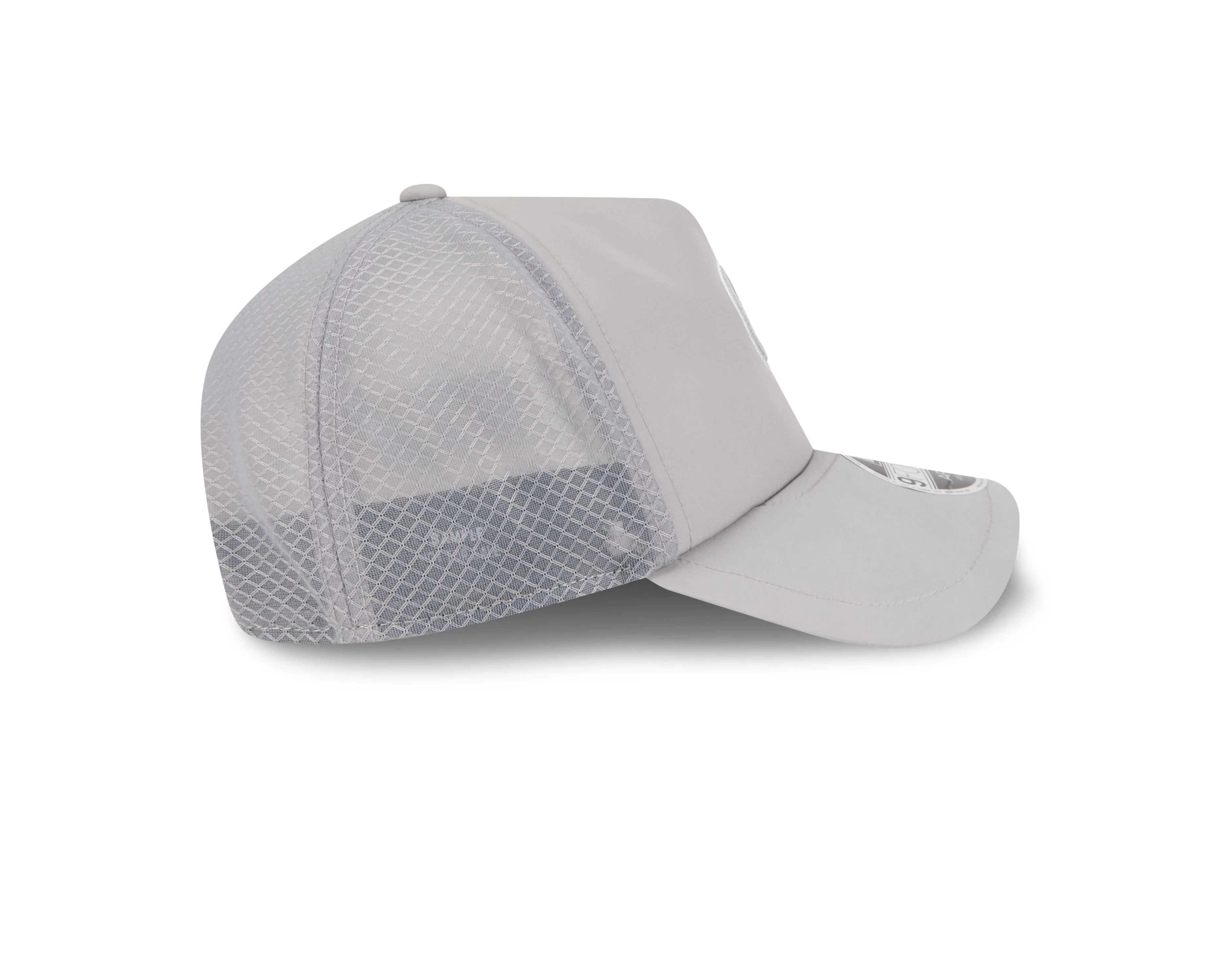 Chicago Cubs 2026 BP 9FORTY Graphite Adjustable Cap by New Era - Image 4