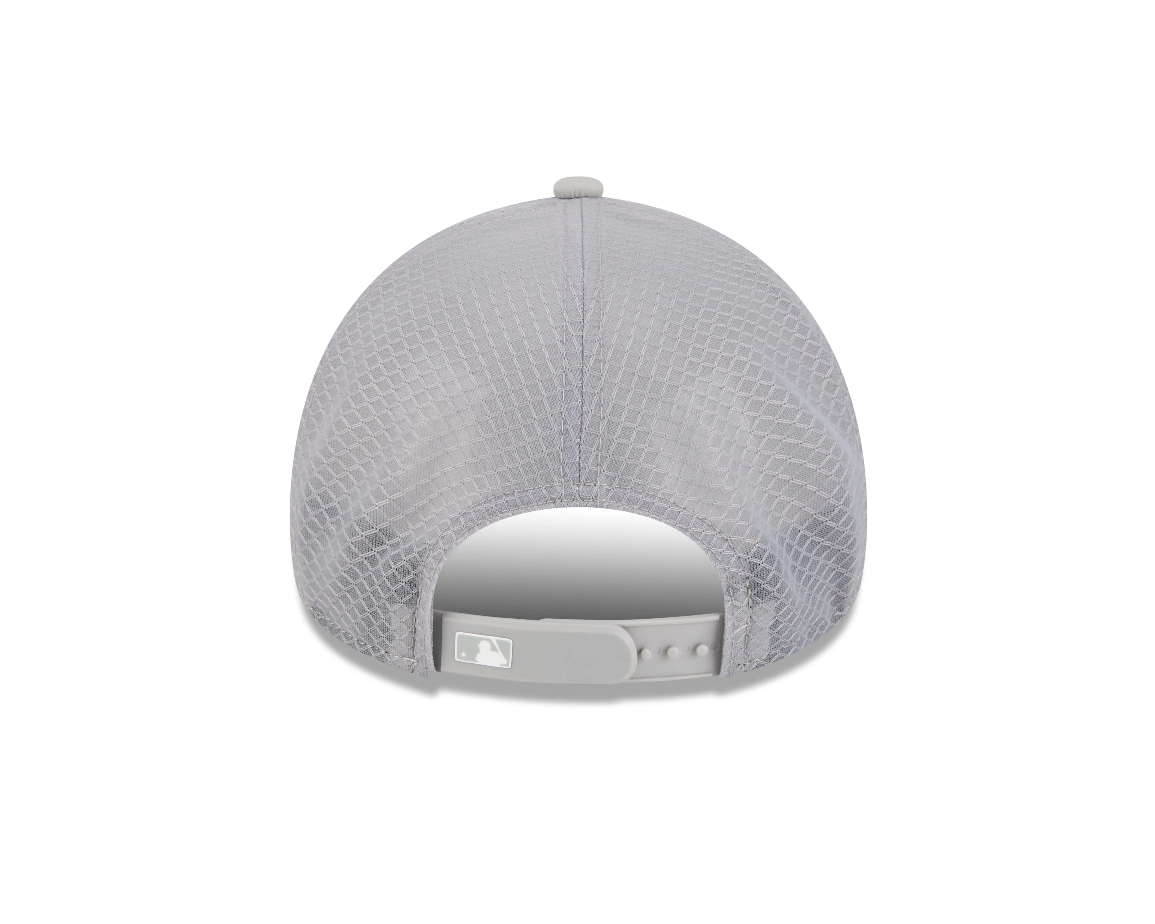 Chicago Cubs 2026 BP 9FORTY Graphite Adjustable Cap by New Era - Image 5