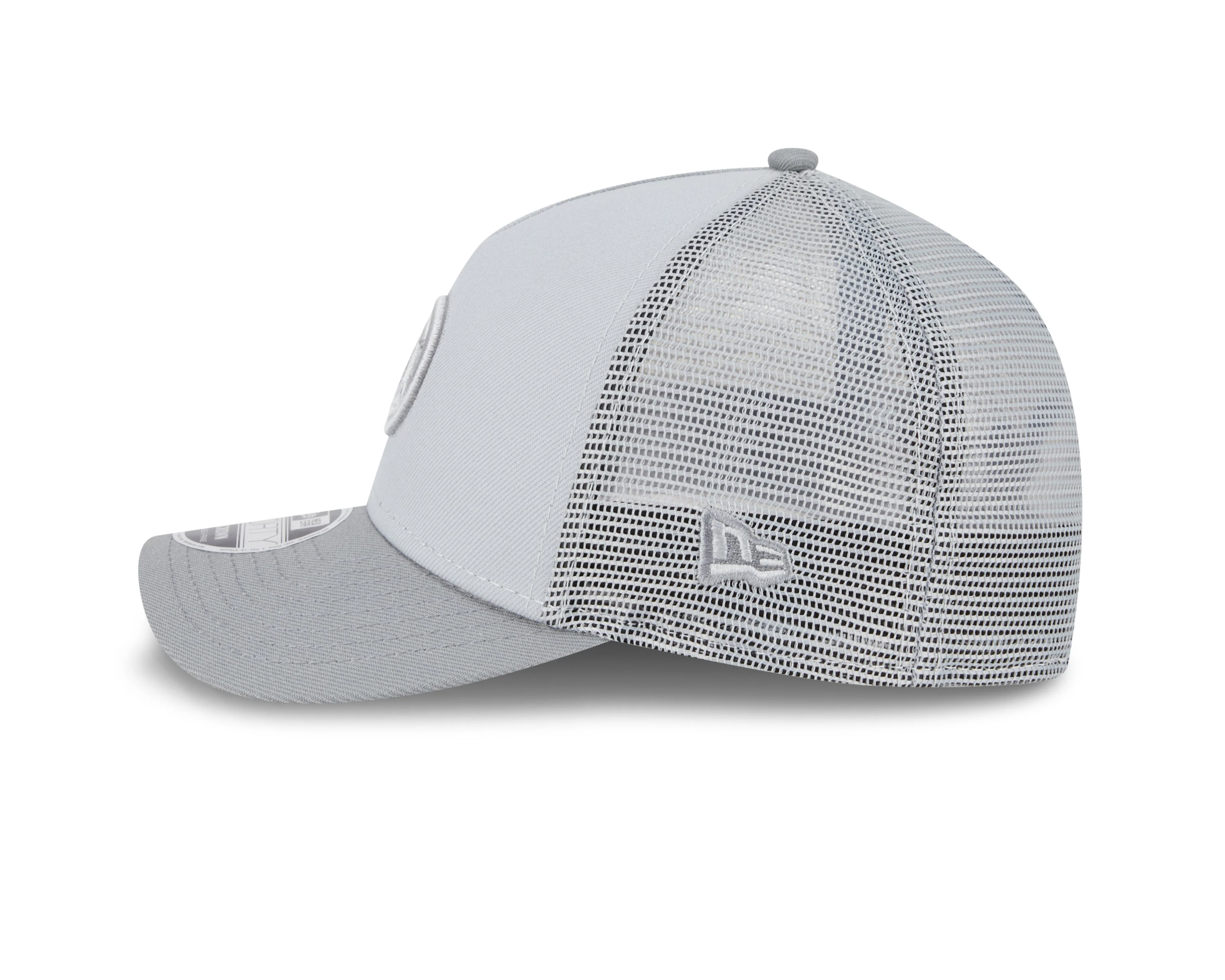 Chicago Cubs Bullseye Graphite Tonal 9Forty Snapback Cap by New Era - Image 6
