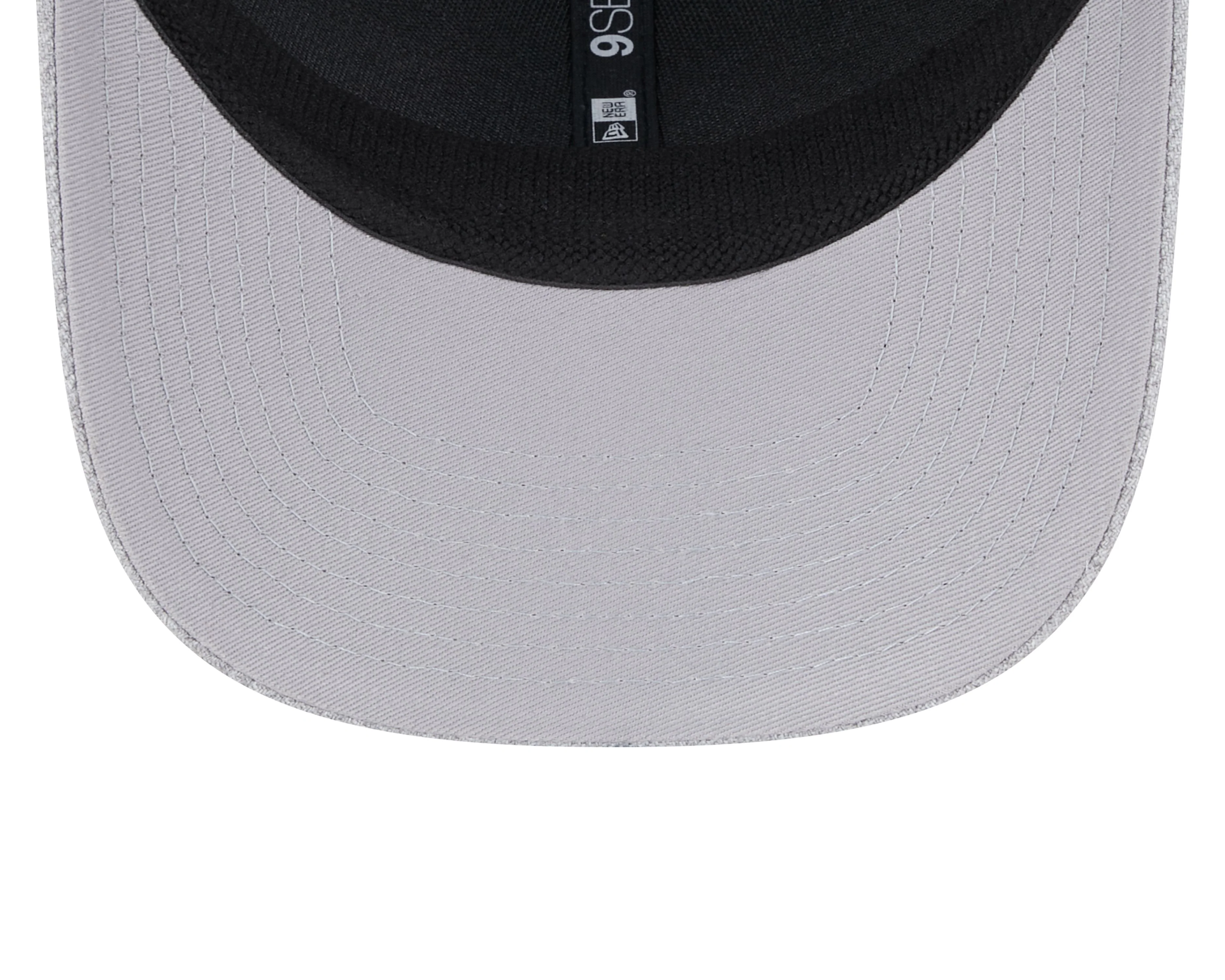 Chicago Cubs New Era Leather Patch Heather Grey 9Seventy Snapback Cap - Image 7